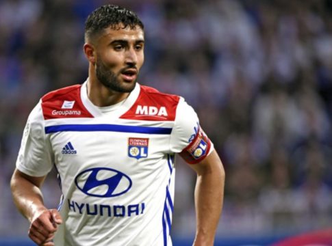 Λιόν : Διαψεύδει τα περί μεταγραφής Φεκίρ στη Λίβερπουλ