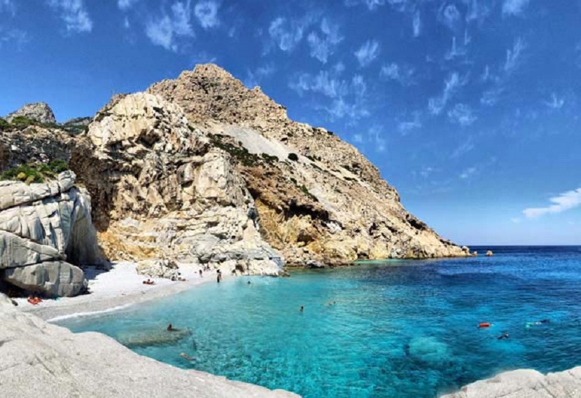 Ικαρία: 5+1 λόγοι για να επισκεφτείς και εσύ φέτος το ευλογημένο νησί του Αιγαίου (pics)