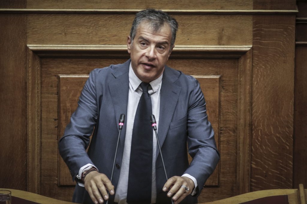 Θεοδωράκης: Δεν αντικαθιστούμε τους ΑΝΕΛ