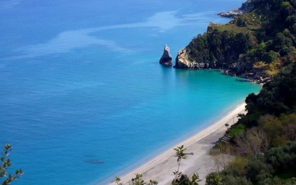 Οι 10 πιο εντυπωσιακές παραλίες της Θεσσαλίας (pics)