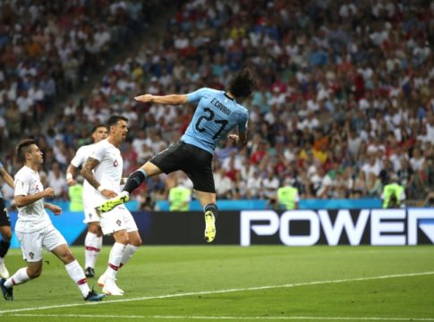 Σέντρα Σουάρες, κεφαλιά Καβάνι και 1-0 για την Ουρουγουάη