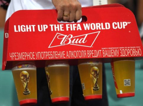 Ε ναι, αυτά πρέπει να γίνονται! Η UEFA θα επιτρέψει την κατανάλωση αλκοόλ στο Champions League