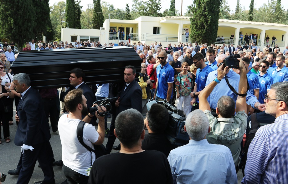 Ύστατο χαίρε στον Κώστα Πολίτη (pics)