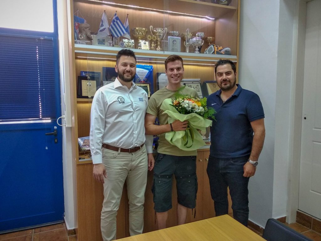 «Στην κορυφή νιώθεις δέος»