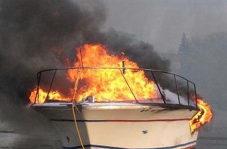 Σοκαριστικό: Με σοβαρά εγκαύματα η κόρη πασίγνωστης παρουσιάστριας μετά από φωτιά σε σκάφος!