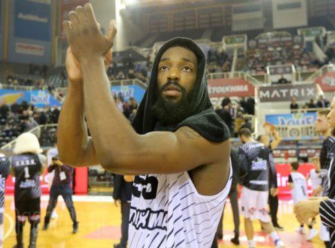 Λάκι Τζόουνς : «Στον Άρη λόγω μεγέθους και ιστορίας της ομάδας»