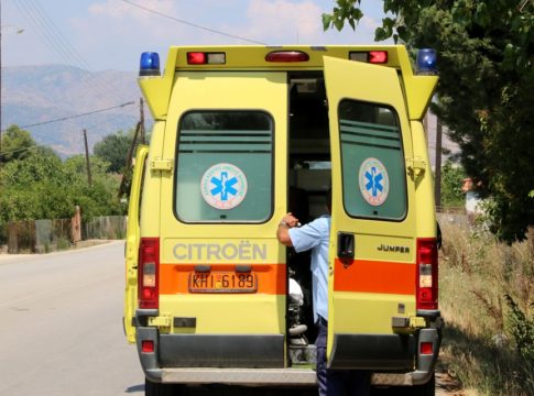 Βοιωτία : Ανείπωτη τραγωδία – Σκότωσε τη σύζυγό του κάνοντας όπισθεν