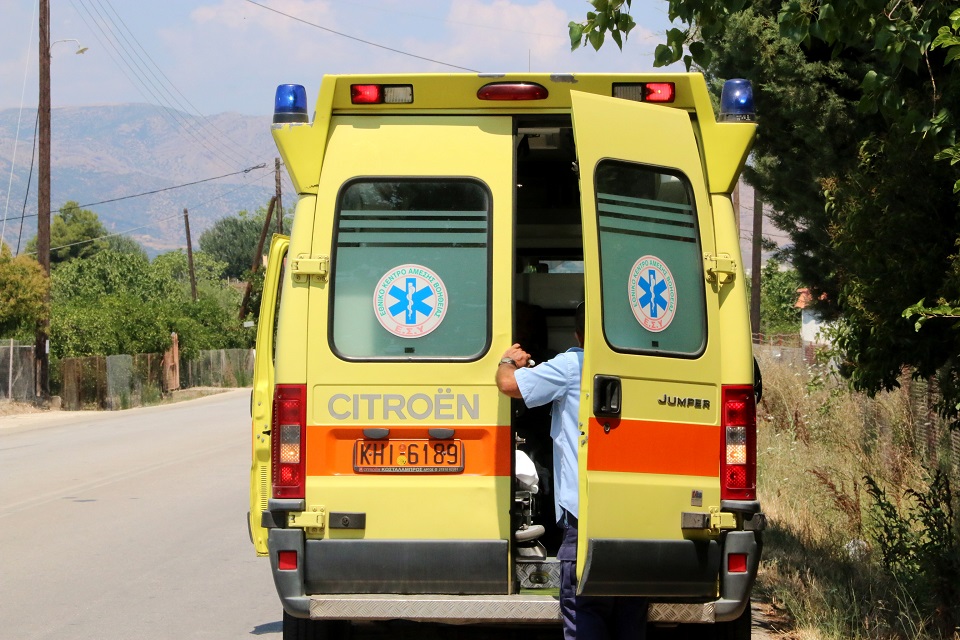 Βοιωτία : Ανείπωτη τραγωδία – Σκότωσε τη σύζυγό του κάνοντας όπισθεν