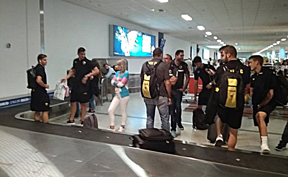 ΑΕΚ : Επέστρεψε στην Ελλάδα με… δώρο από Ουζουνίδη