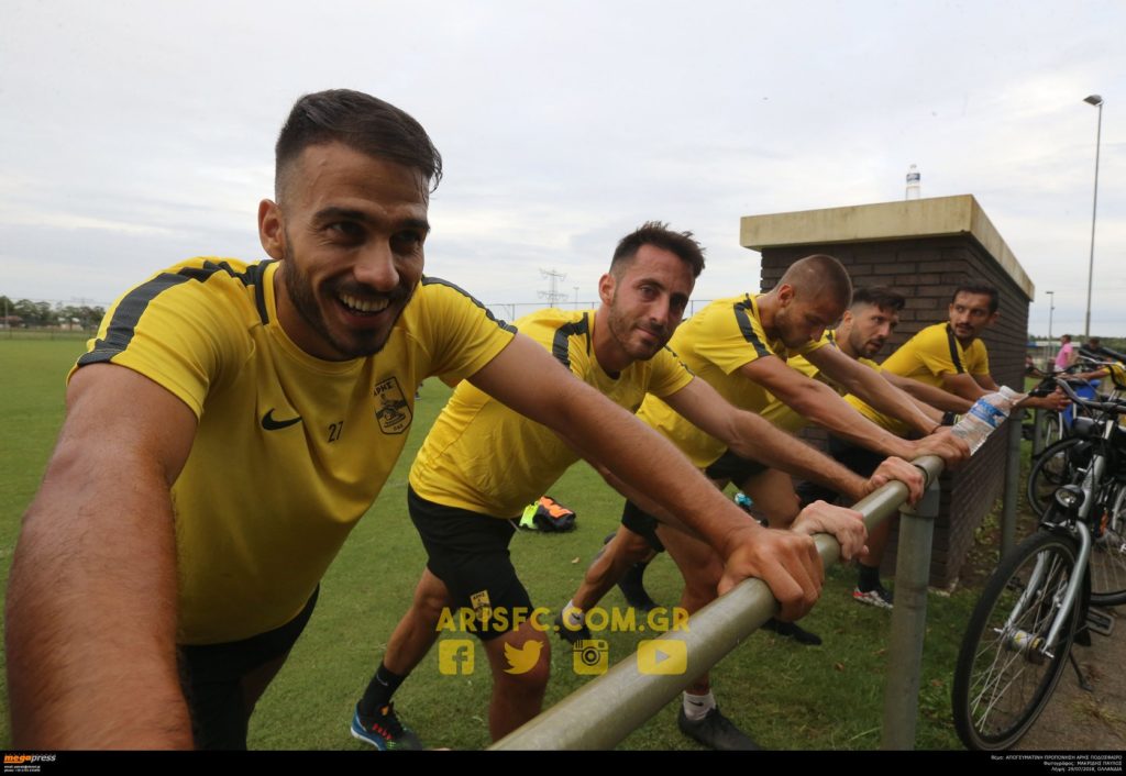 Άρης : Στιγμές χαλάρωσης με βελάκια για τους παίκτες του Άρη (vid)