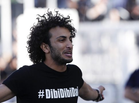 Ο Ουάρντα πρέπει να αποφασίσει ποιον δρόμο θα ακολουθήσει