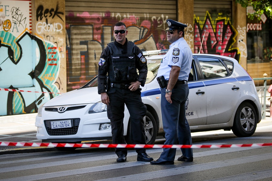 Μάλωσε με τον πατέρα του και τον μαχαίρωσε στο στήθος
