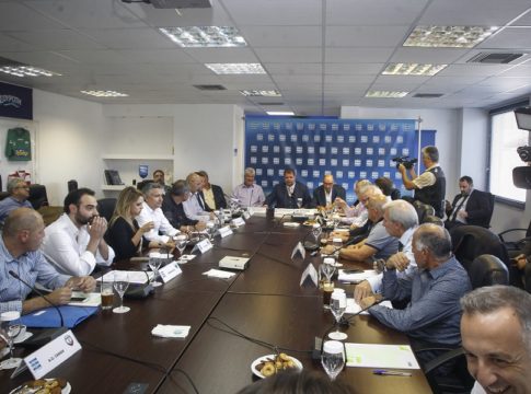 Των  «φρονίμων τα παιδιά» που θα μείνουν νηστικά