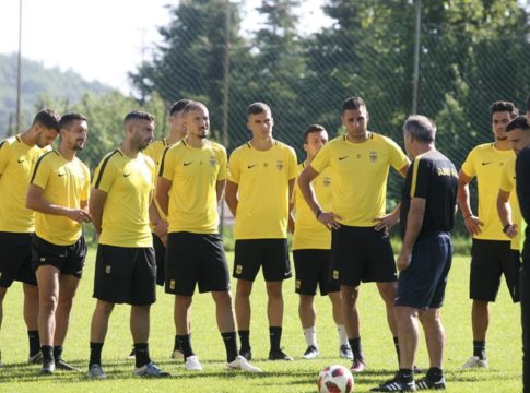 LIVE : Ντε Γκράαφτσαπ – Άρης