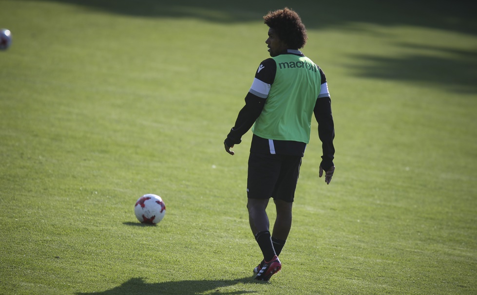 Το παλεύει ο Μπίσεσβαρ για τη ρεβάνς με Βασιλεία