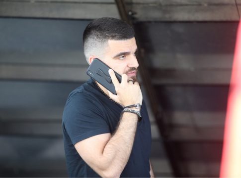 ΠΑΟΚ : Δώρο του Διευθυντή της Παρτιζάν σε Γιώργο Σαββίδη