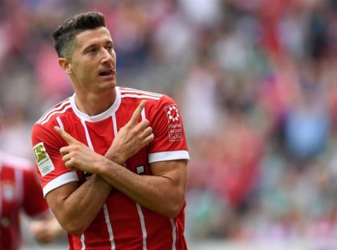 Κόβατς : «Δεν φεύγει από την Μπάγερν ο Λεβαντόφσκι»