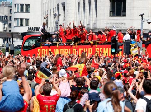 Αποθεωτική υποδοχή για το Βέλγιο (vids)