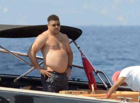 Ο μύθος καταρρέει οι χοντροί είναι ωραίοι: Το «Φαινόμενο» απολαμβάνει τις διακοπές του (pics)