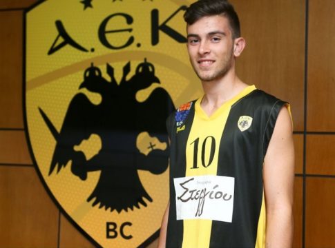 AEK: Επένδυση για το μέλλον με Καρλή