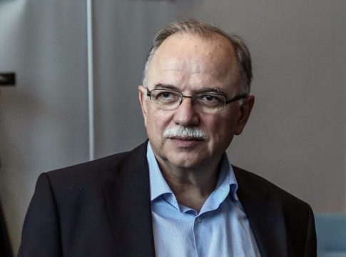 Ο άνθρωπος που έχει κάνει το tweet λάστιχο