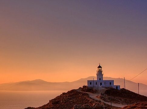 6 «κρυμμένες» παραλίες της Μυκόνου