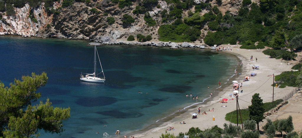 Ηρεμία και χαλάρωση στις παραλίες της Σκύρου