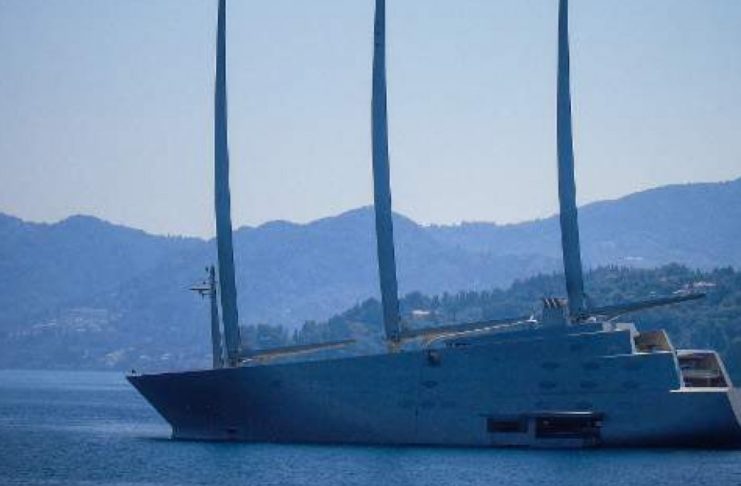 Το πλωτό παλάτι Ρώσου μεγιστάνα μόλις αγκυροβόλησε στην Κέρκυρα – Κοστίζει 390 εκατ. ευρώ! (φώτο)