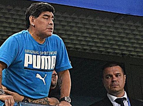 Ανασκευάζει μετά το… χώσιμο σε FIFA ο Μαραντόνα