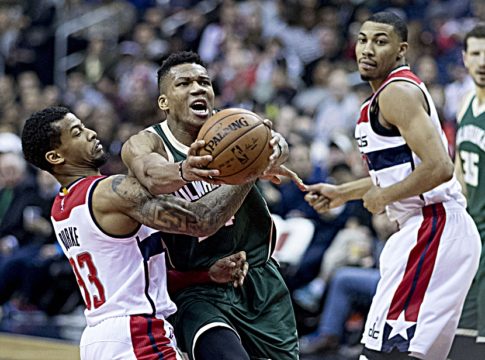 Ο Γιάννης Αντετοκούνμπο στο εξώφυλλο του NBA 2K19