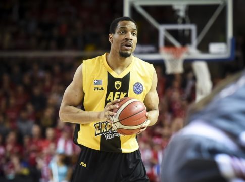 Στην Αθήνα ο Χάντερ (pic)