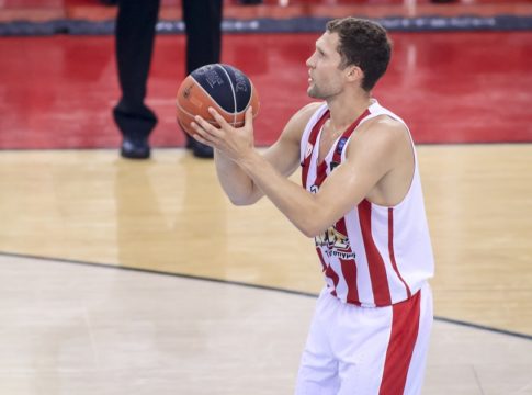 Δούλεψε στην αθλητικότητά του ο Στρέλνιεκς (vid)