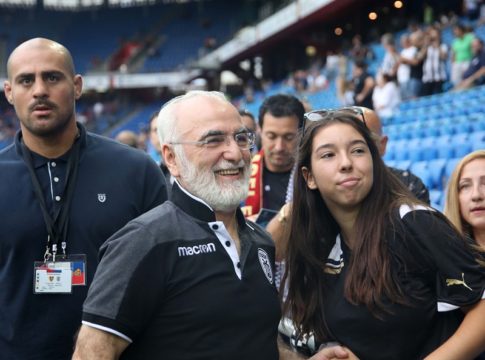 Ένας δικέφαλος αετός δώρο για τον Ιβάν Σαββίδη