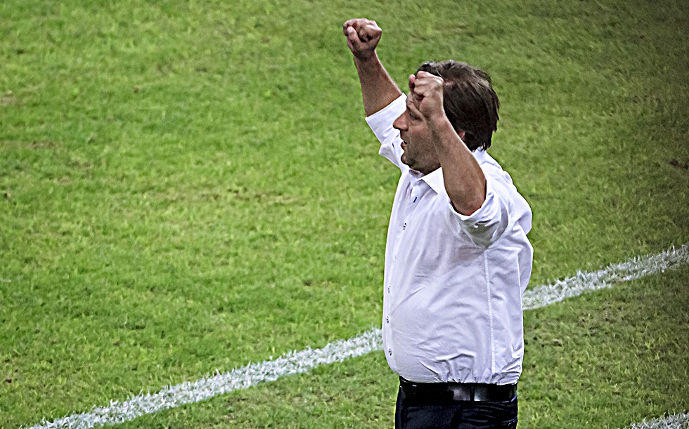 Μαρτίνς: «Δουλεύουμε και βελτιωνόμαστε, όλα θα πάνε καλά»