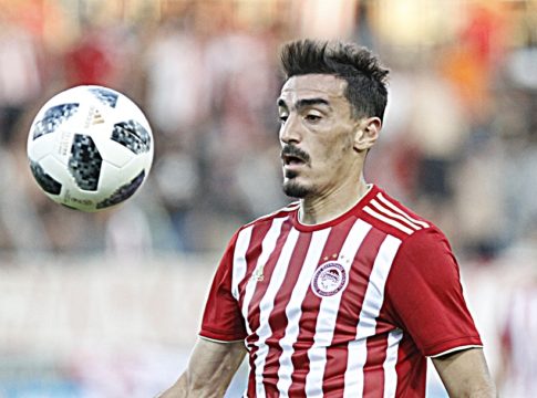Λάζαρος: «Εμφάνιση-δώρο από τους παίκτες στον κόσμο»