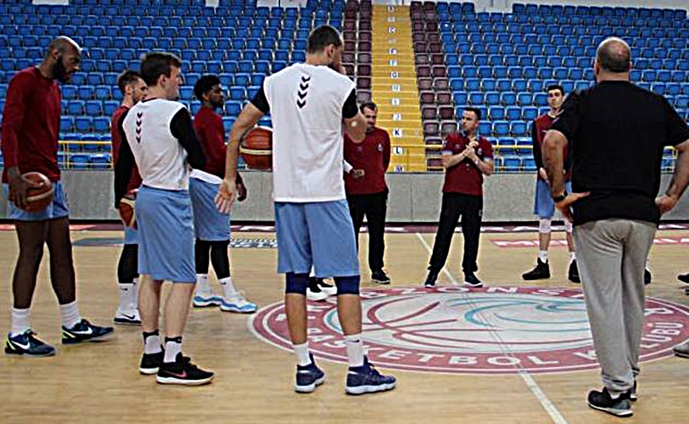 Νέο κανόνι στο τουρκικό μπάσκετ, αποσύρεται και η Τραμπζονσπόρ | to10.gr Νέο κανόνι στο τουρκικό μπάσκετ, αποσύρεται και η Τραμπζονσπόρ | to10.gr