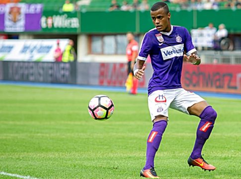 Στρέφεται σε Πιρές η ΑΕΚ