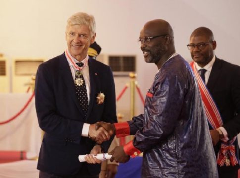 Ο Γουεά τίμησε τον Βενγκέρ για την προσφορά του