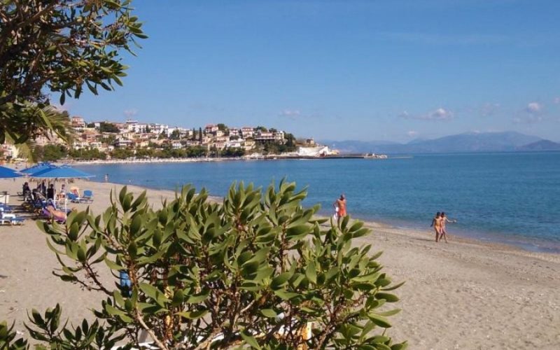 Η πινακίδα στην παραλία της Αρκαδίας που έγινε viral (pic)
