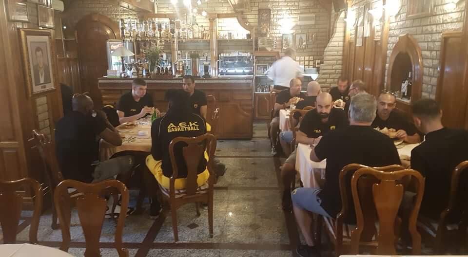 Έφτασε στο Ζλάτιμπορ η ΑΕΚ (pics)