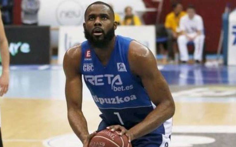 Αγκμπελέζε και επισήμως στον Χολαργό