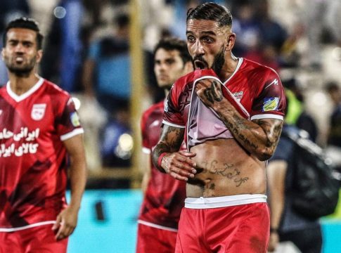 Στο μικροσκόπιο της ομοσπονδίας του Ιράν, τα τατουάζ του Ντεζάγκα