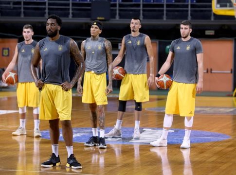 Ξεκίνησε η σεζόν για τον Άρη : «Ελπίδα, όνειρο και χιούμορ», είπε ο Αγγέλου