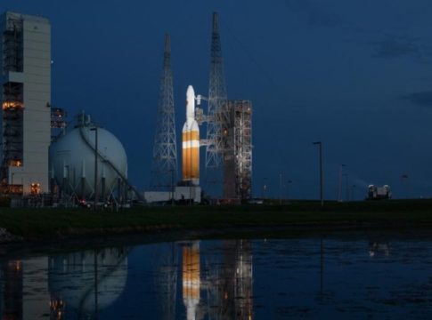 Η NASA προετοιμάζεται για τη ζωή στη Σελήνη