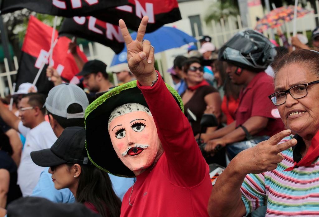 Χιλιάδες διαδηλωτές στη Νικαράγουα ζητούν την αποχώρηση Ορτέγα