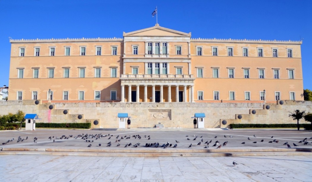 Την Τρίτη στις 12 η συζήτηση στη βουλή για την ψήφο εμπιστοσύνης