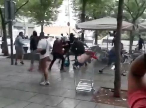 Ξύλο και μάχες σώμα με σώμα πριν το Μπάρτσα – Αϊντχόφεν (vids)