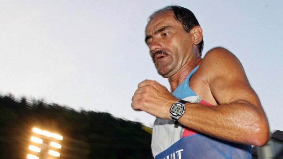 Γιάννης Κούρος, ο «Τρέχοντας Θεός» που «έσπασε» τα ρολόγια