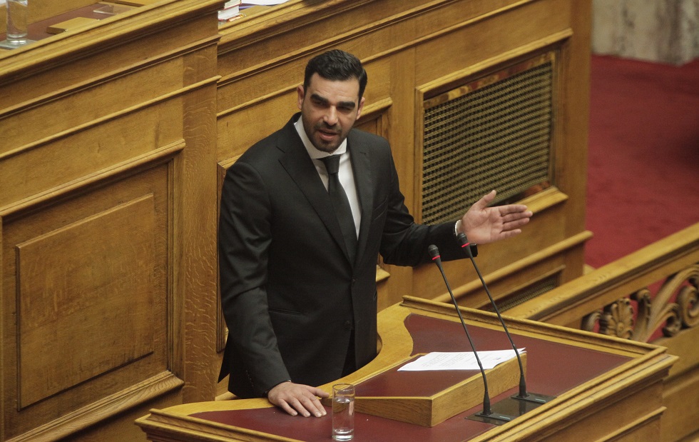 Αγρια επίθεση σε Κωνσταντινέα στην Καλαμάτα για το Μακεδονικό