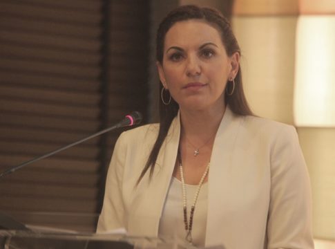 Η Όλγα Κεφαλογιάννη στα γραφεία του Ερασιτέχνη ΠΑΟΚ